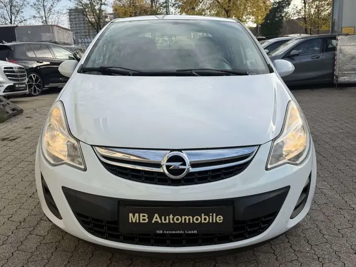 Opel Corsa D 2011 photo 2