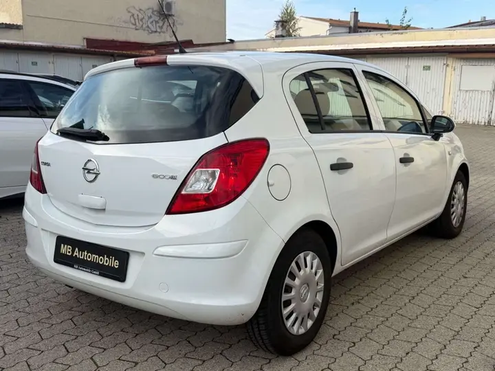 Opel Corsa D 2011 photo 4