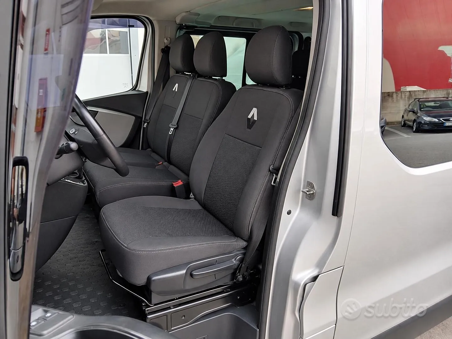 Renault Trafic 2017 photo 3