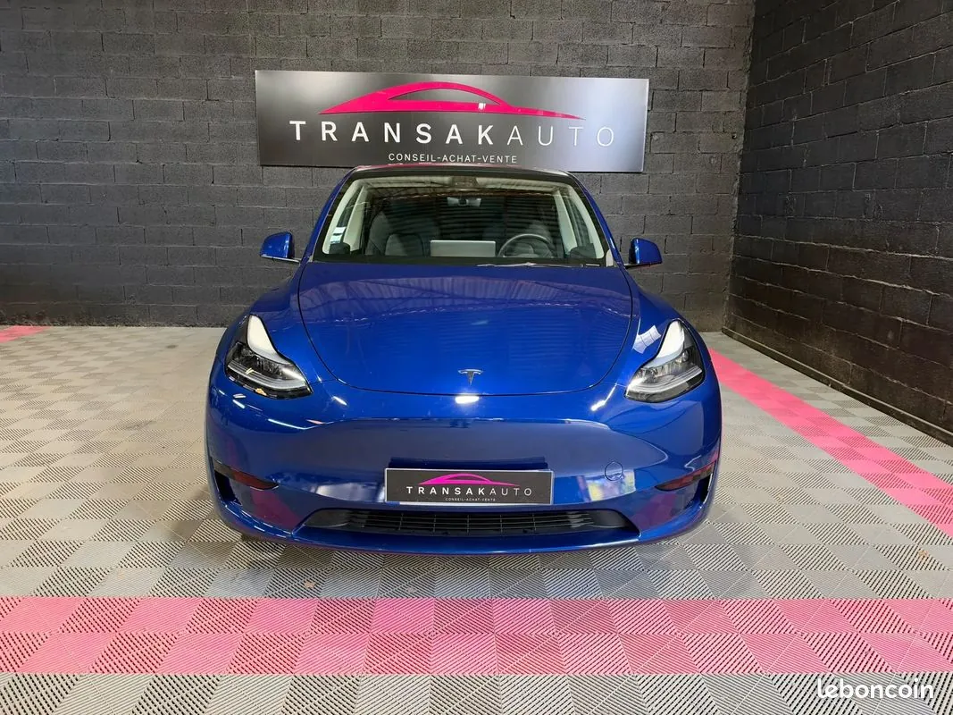 Tesla Model Y 2022 photo 2