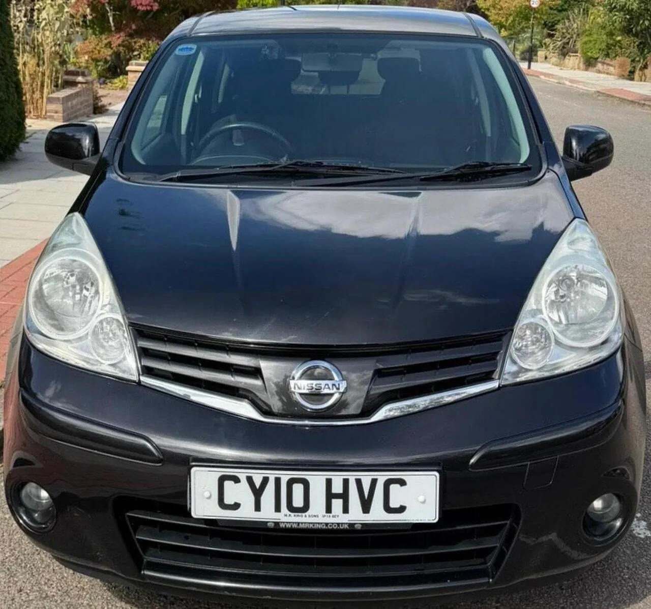 Nissan Note 2010 photo 2