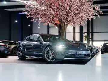 Porsche Taycan Cross Turismo