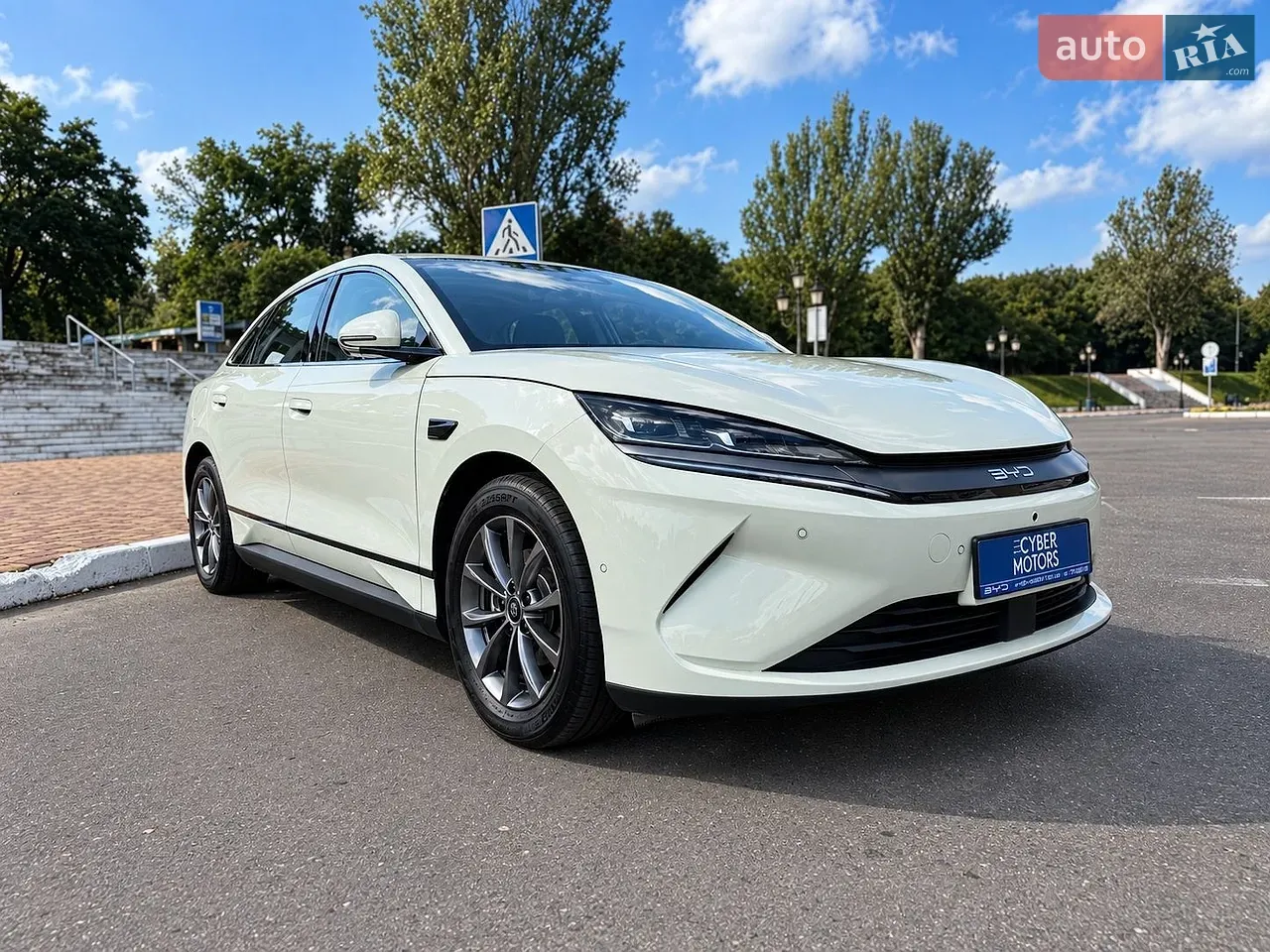 BYD Qin L