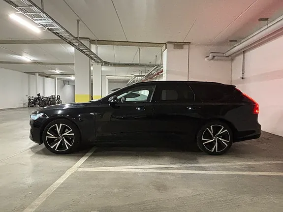 Volvo V90 2023 photo 2