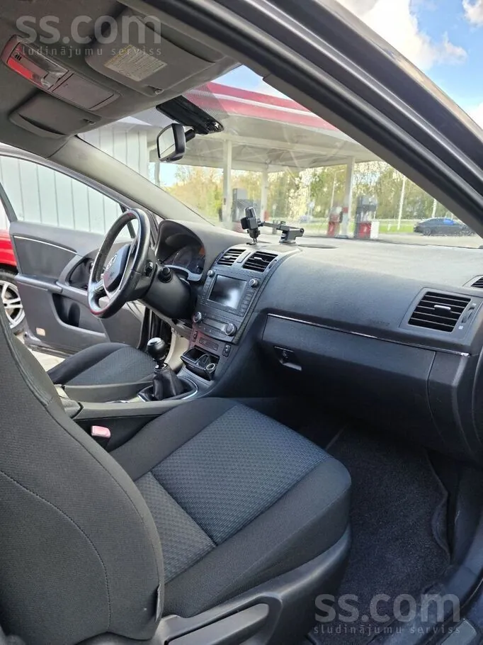 Toyota Avensis 2009 photo 4