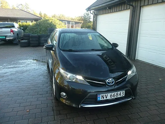 Toyota Auris 2013 photo 4