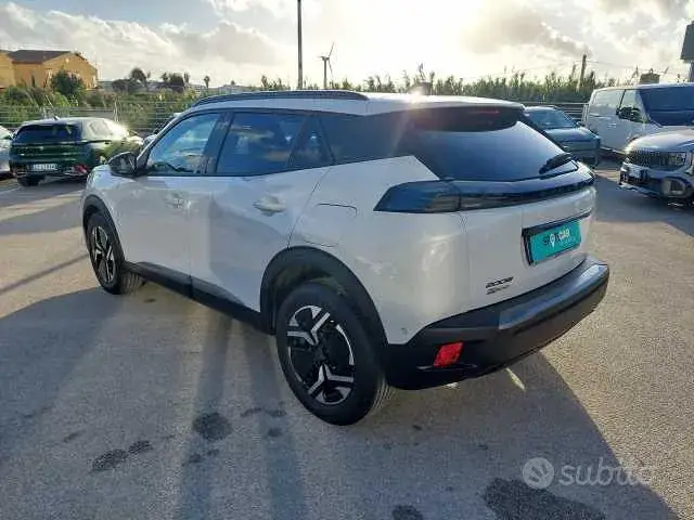 Peugeot 2008 2023 photo 5