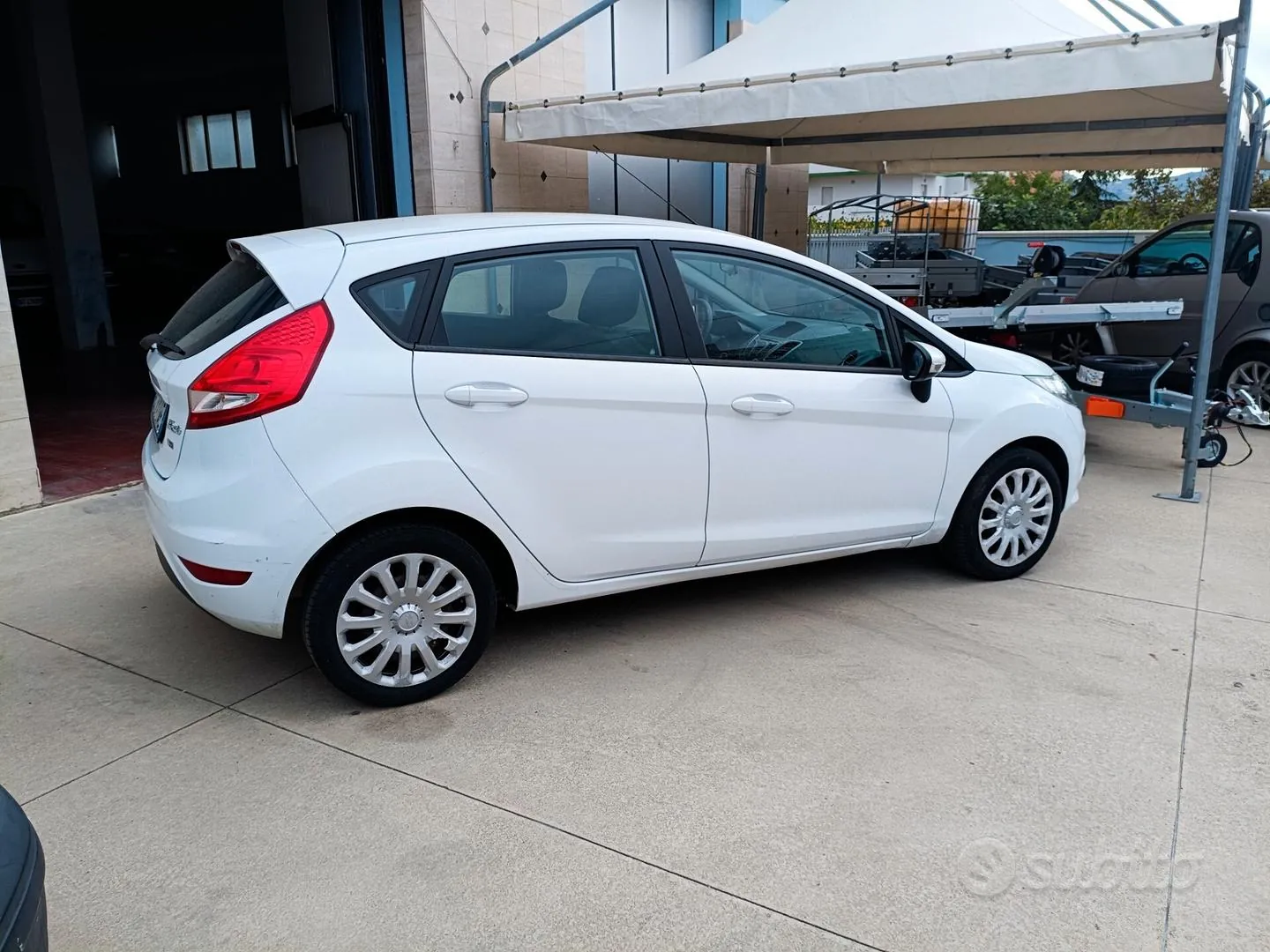 Ford Fiesta 2010 photo 3