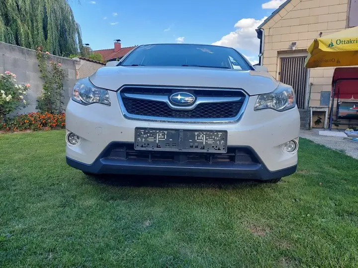 Subaru Xv 2014 photo 2