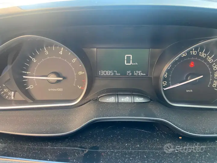 Peugeot 2008 2018 photo 4