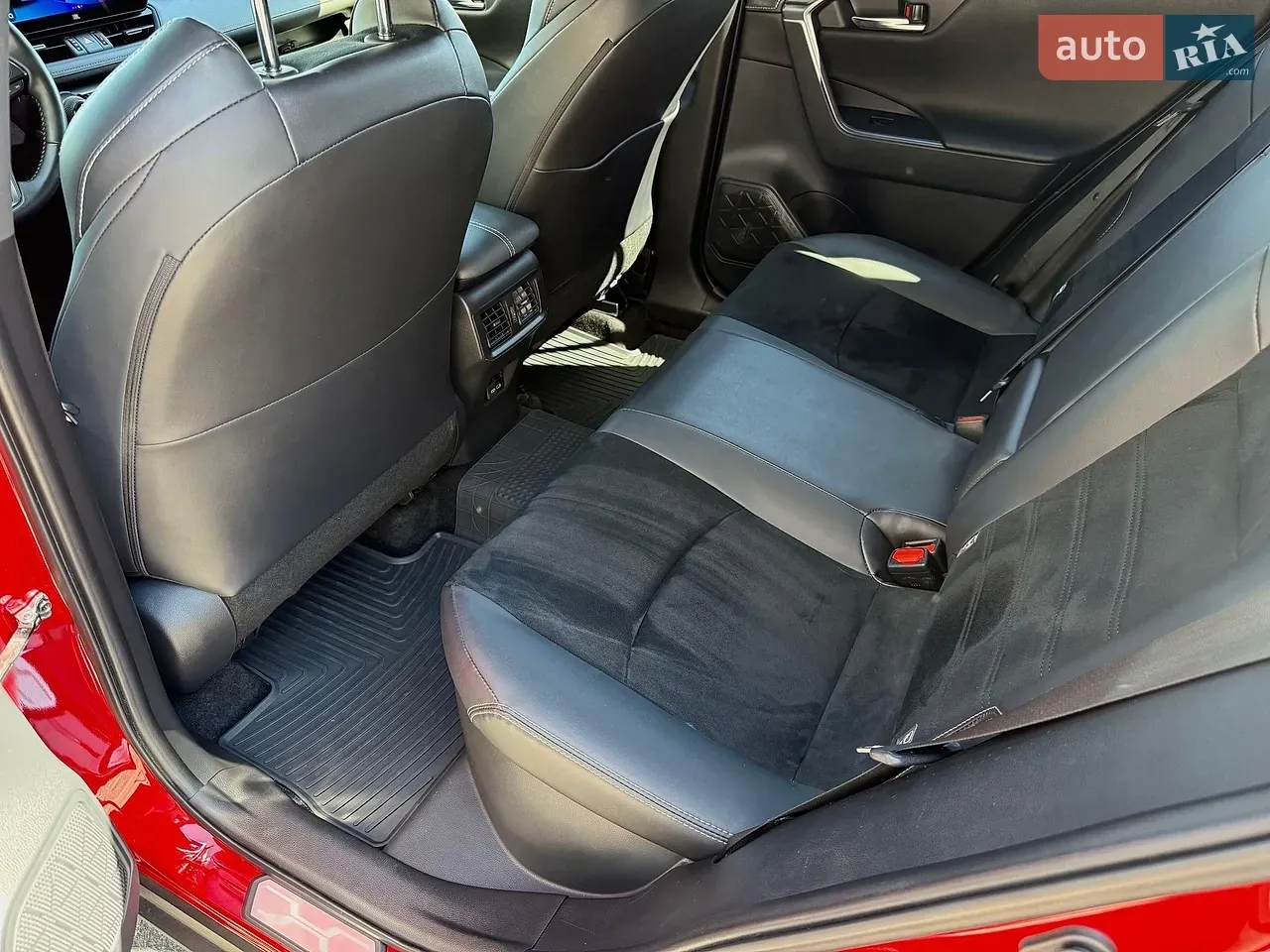 Toyota Rav4 2023 photo 4