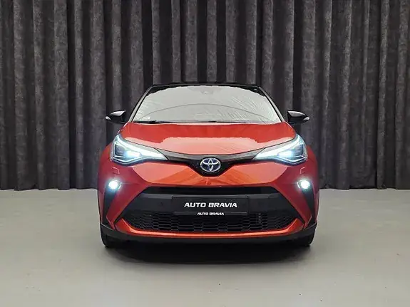 Toyota C-Hr 2020 photo 2