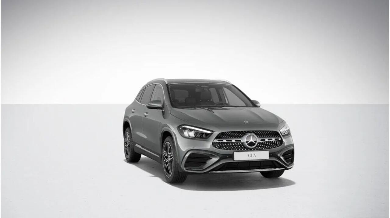 Mercedes-Benz Gla photo 2
