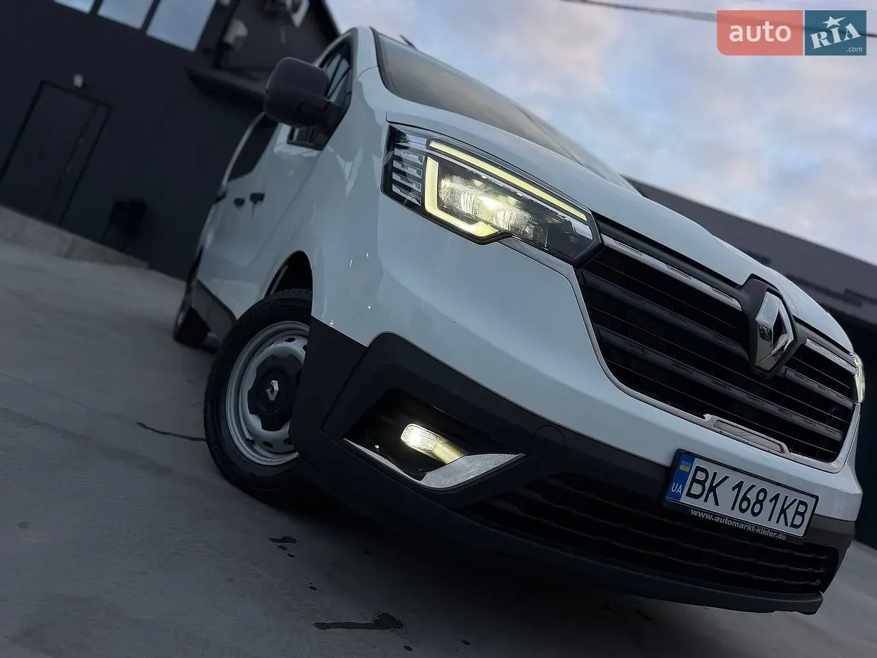 Renault Trafic 2022 photo 4