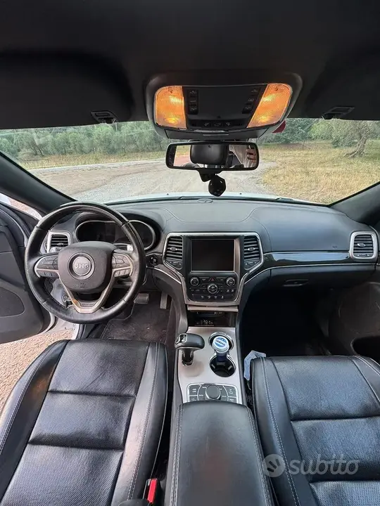 Jeep Grand Cherokee 2015 photo 4