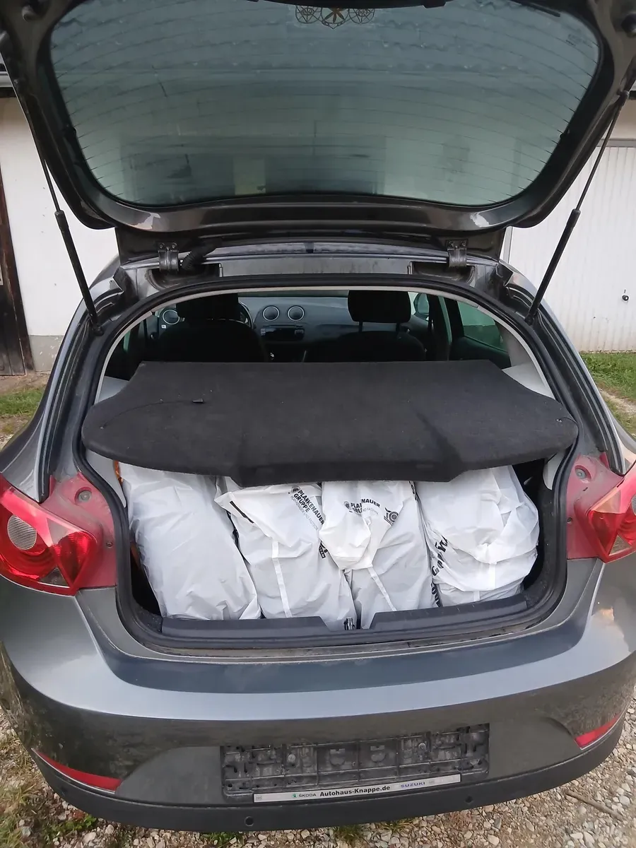 Seat Ibiza 2012 photo 2