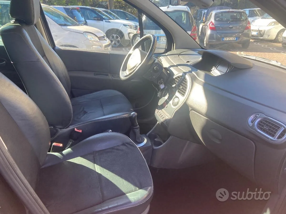Renault Modus 2012 photo 5