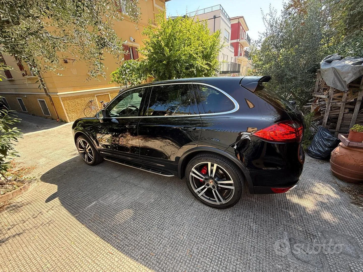 Porsche Cayenne 2013 photo 2