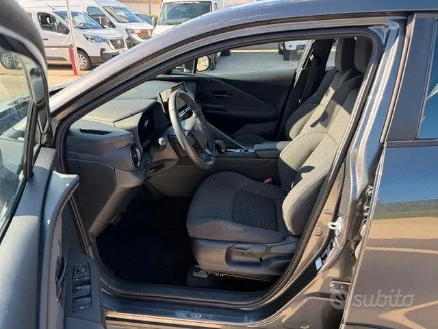 Toyota C-Hr 2025 photo 5