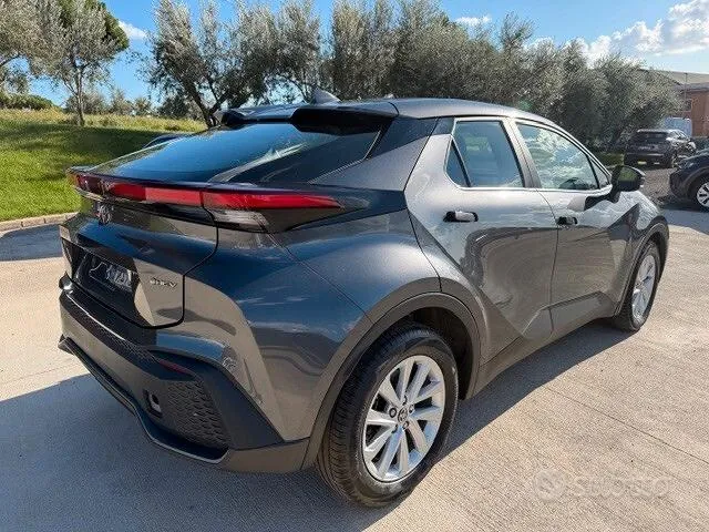 Toyota C-Hr 2025 photo 3