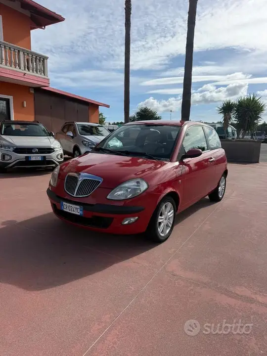 Lancia Ypsilon