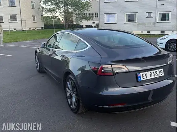 Tesla Model 3 2019 photo 4