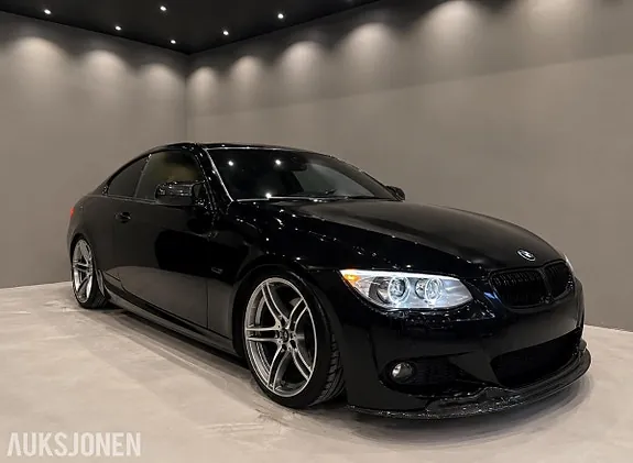 BMW 320D 2013 photo 2
