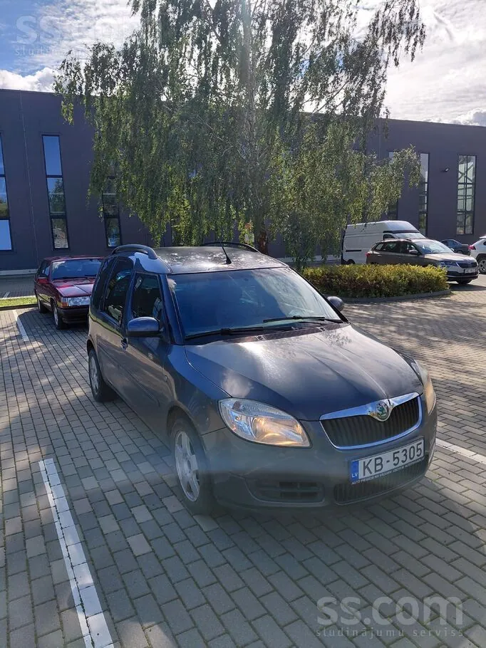 Skoda Roomster 2008 photo 4