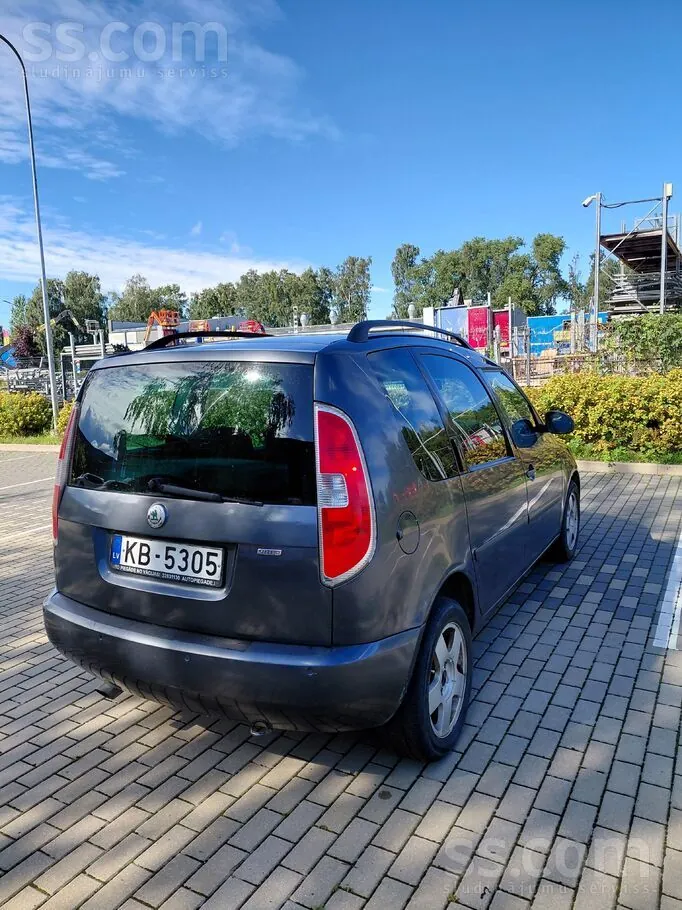 Skoda Roomster 2008 photo 3