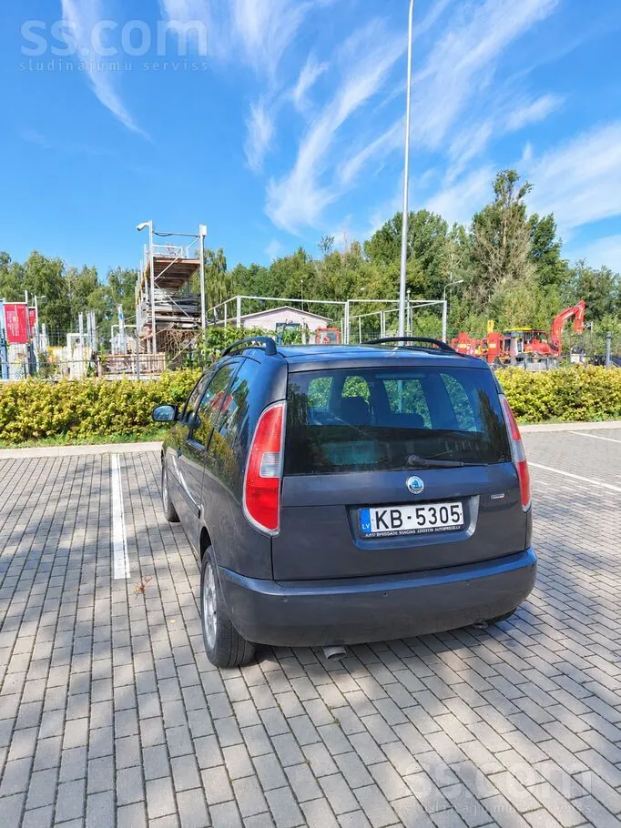 Skoda Roomster 2008 photo 2
