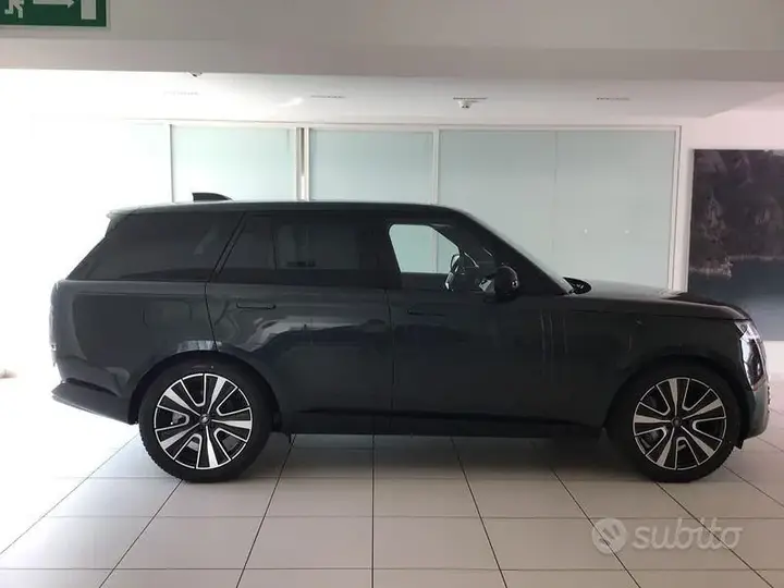 Land Rover Range Rover 2024 photo 5
