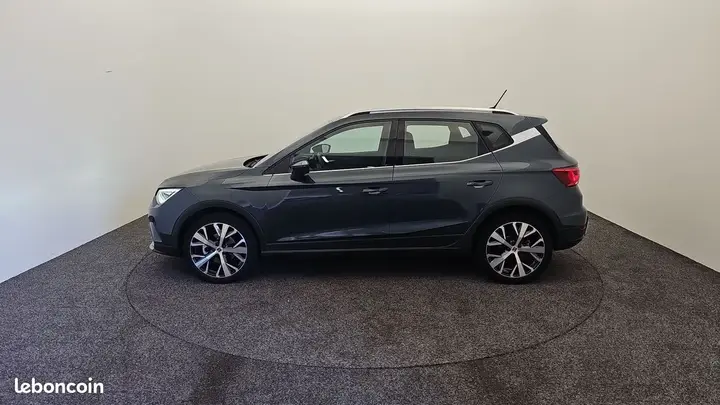 Seat Arona 2023 photo 2