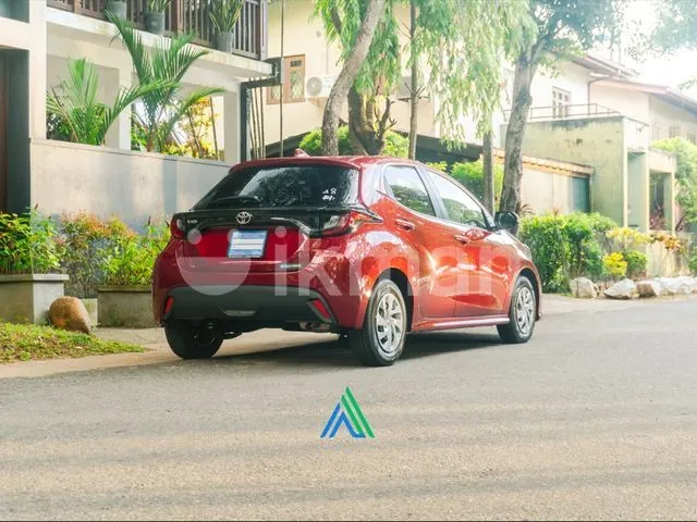 Toyota Yaris 2024 photo 2
