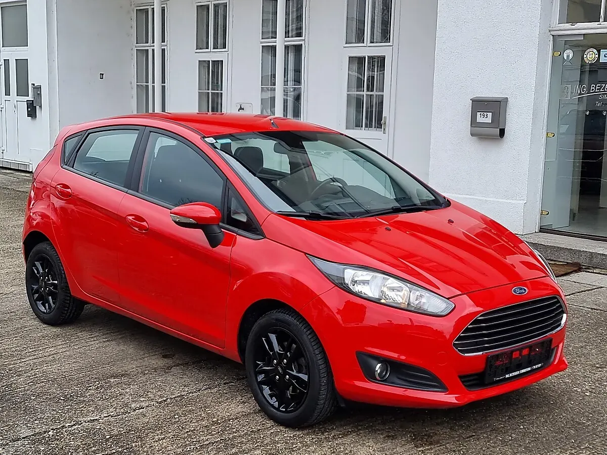 Ford Fiesta 2013 photo 2