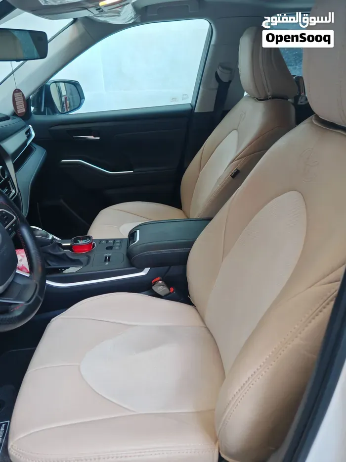 Toyota Highlander 2024 photo 4