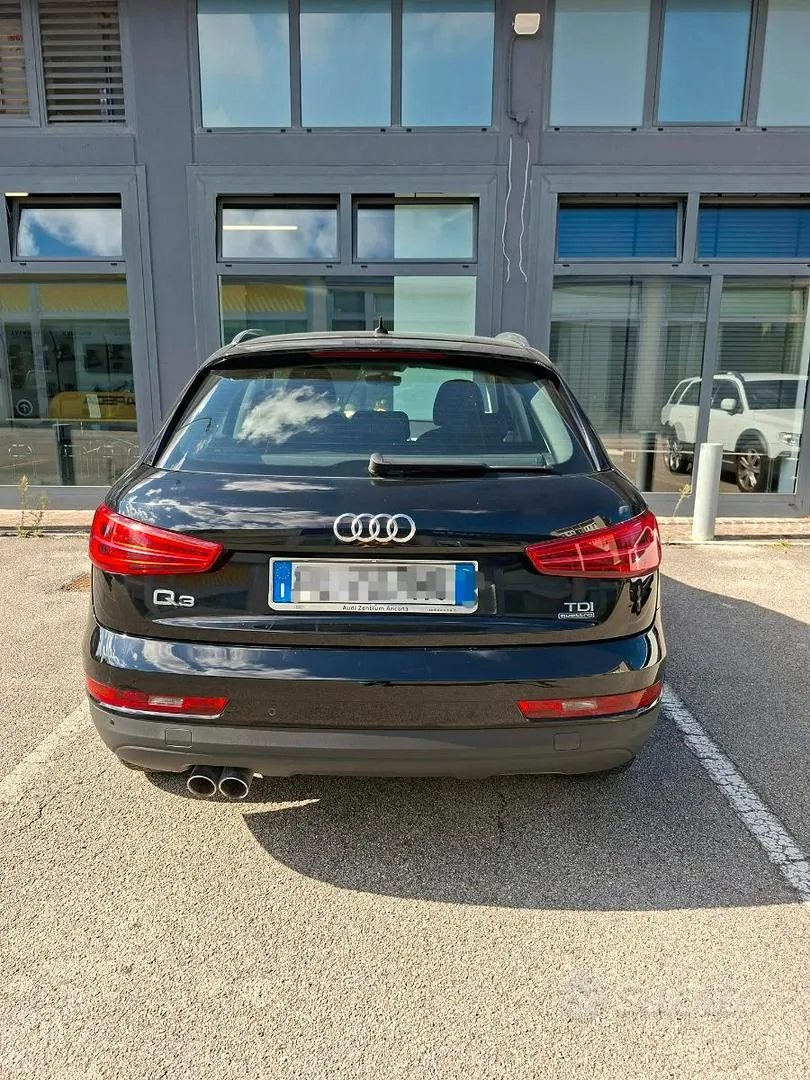 Audi Q3 2017 photo 2