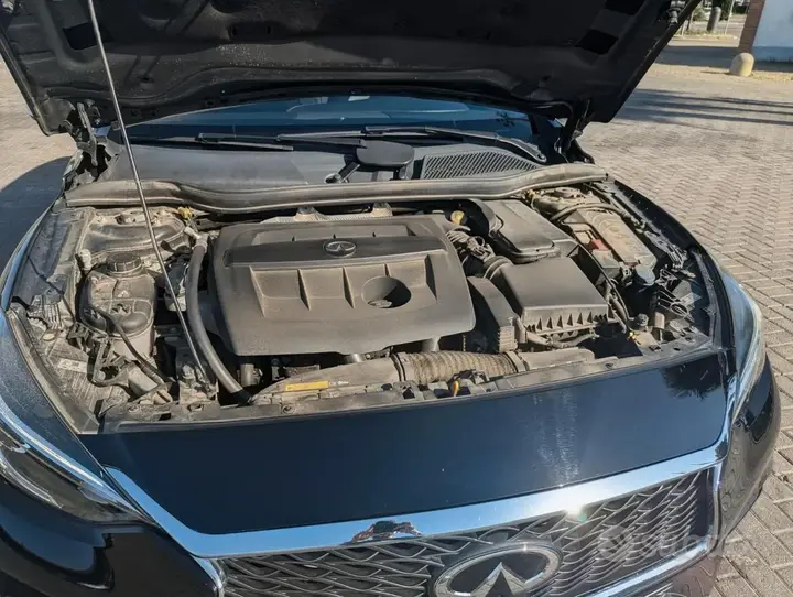 Infiniti Q30 2016 photo 3