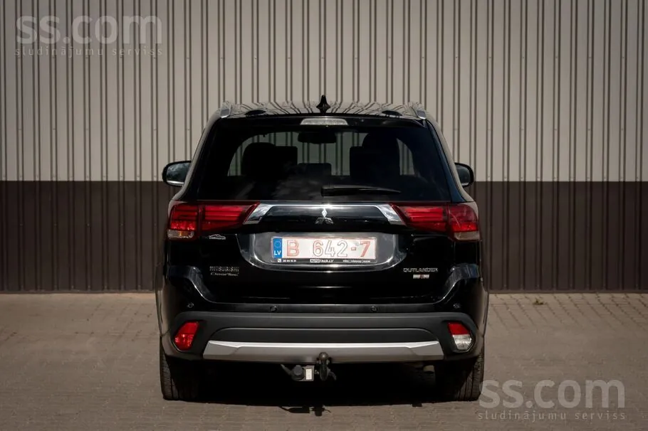 Mitsubishi Outlander 2017 photo 5