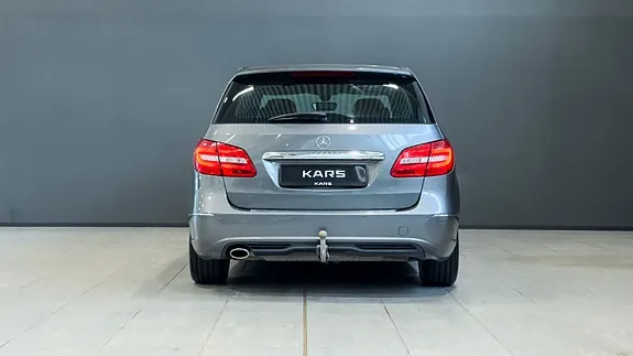Mercedes-Benz B180 2012 photo 4