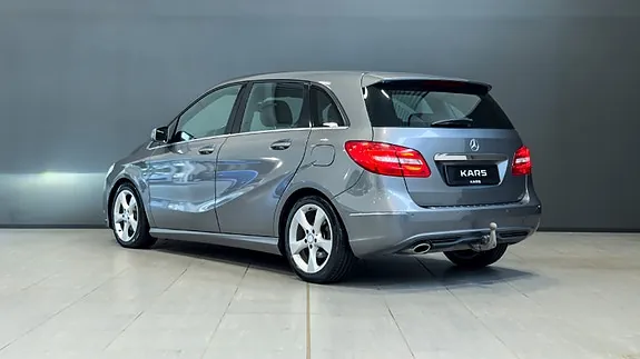 Mercedes-Benz B180 2012 photo 3