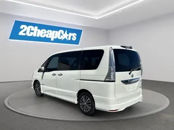 Nissan Serena 2015 photo 3