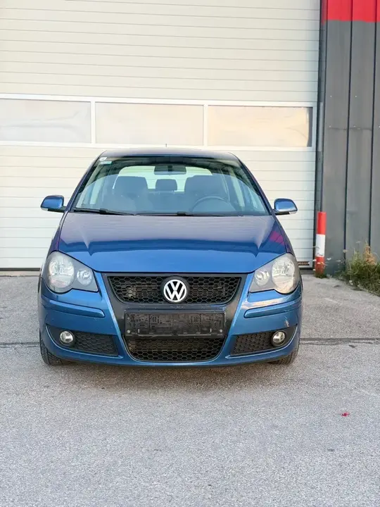 Volkswagen Polo 2006 photo 2