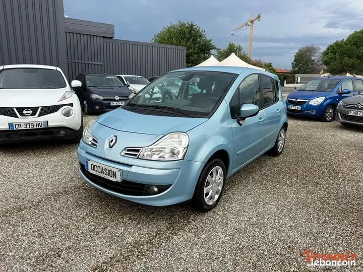 Renault Modus 2010 photo 2