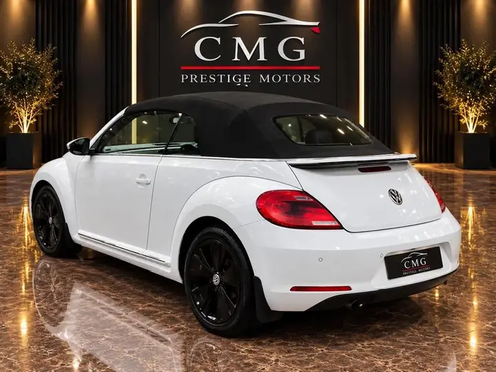 Volkswagen Beetle 2015 photo 2