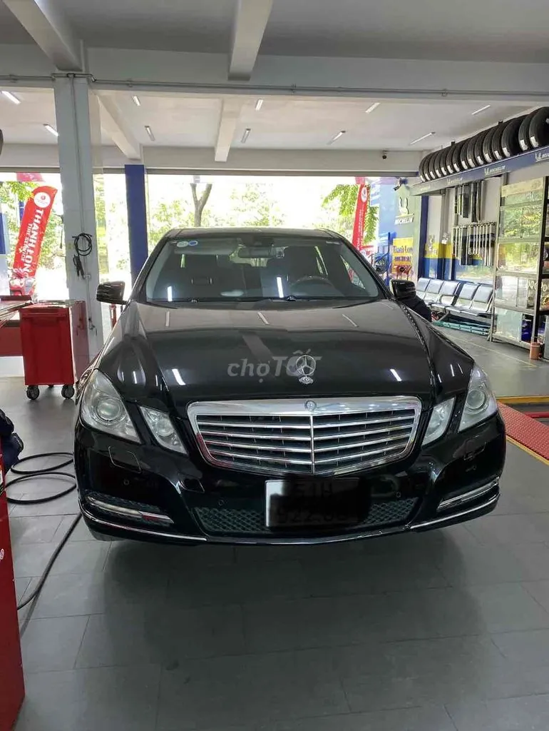 Mercedes-Benz E-Class 2010 photo 4