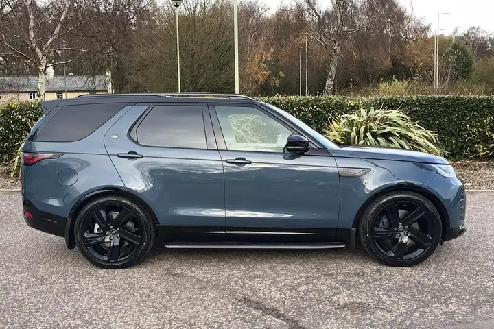 Land Rover Discovery 2026 photo 5