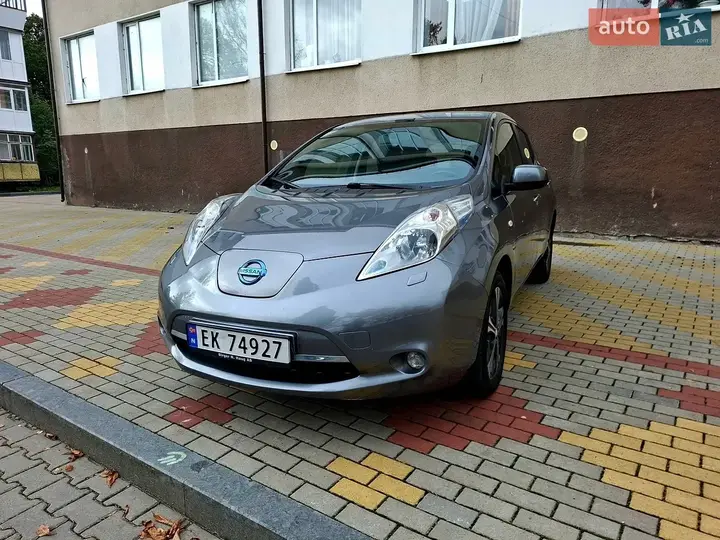 Nissan Leaf 2014 photo 3