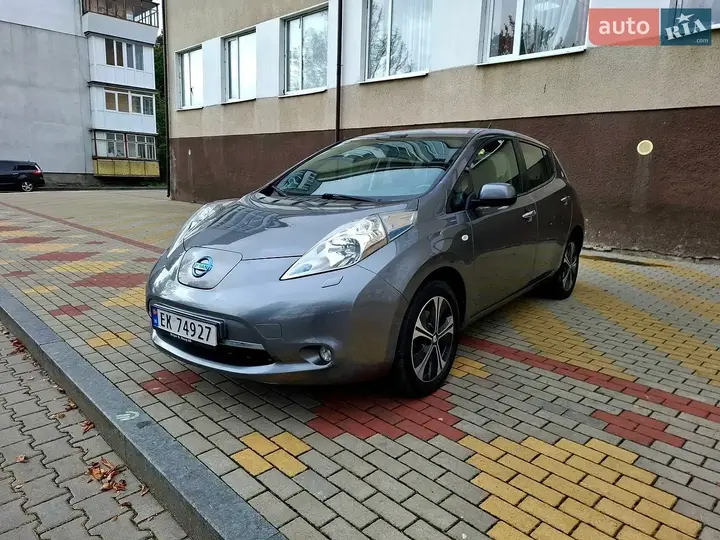 Nissan Leaf 2014 photo 2
