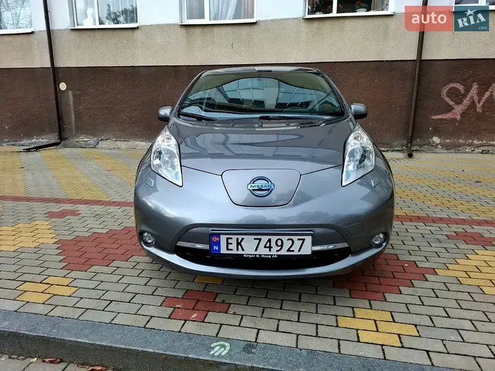 Nissan Leaf 2014 photo 4
