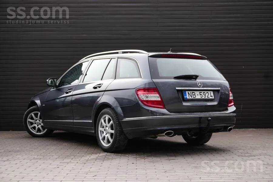 Mercedes-Benz C320 2008 photo 4